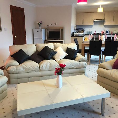 Executive Serviced Apartments 1 Forfar Eksteriør bilde