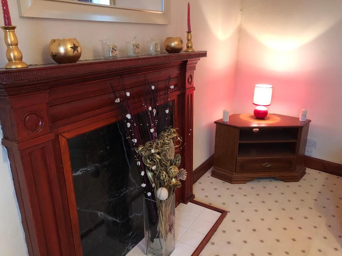 Executive Serviced Apartments 1 Forfar Eksteriør bilde