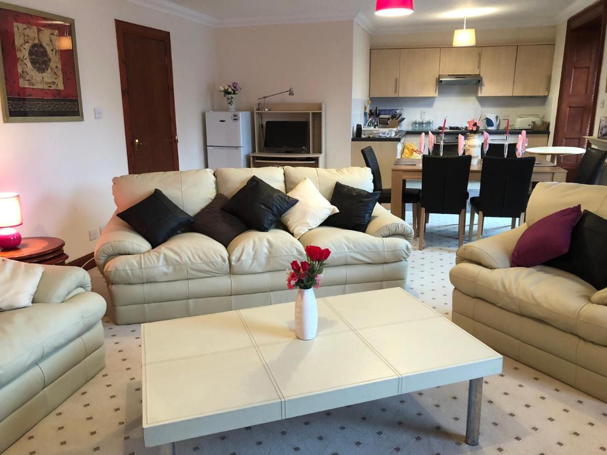 Executive Serviced Apartments 1 Forfar Eksteriør bilde