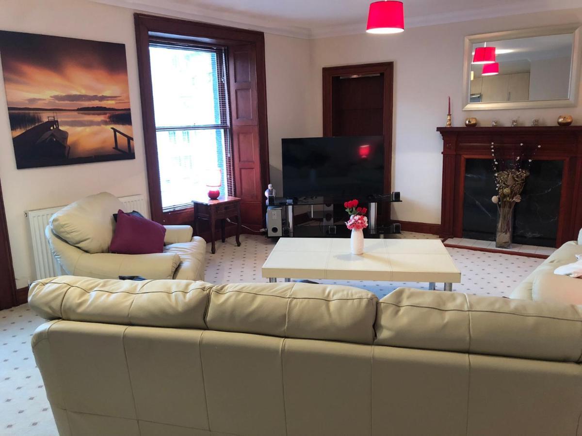 Executive Serviced Apartments 1 Forfar Eksteriør bilde